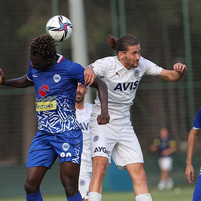 Samandıra Can Bartu Tesisleri'nde saat 18.00'de başlayan Fenerbahçe Shkupi maçı 2-2 skorla sona erdi.