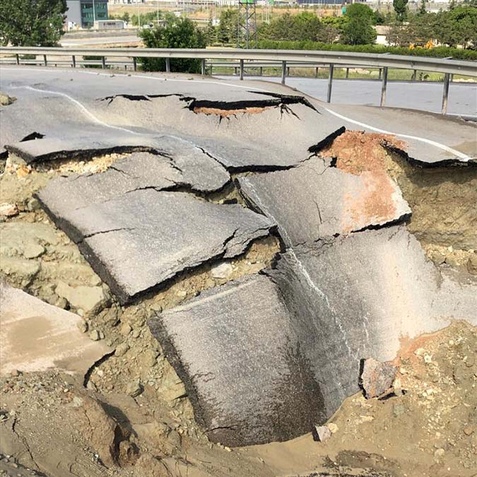 Şiddetli yağış Çamlıdere Barajı isale hattına zarar verdi