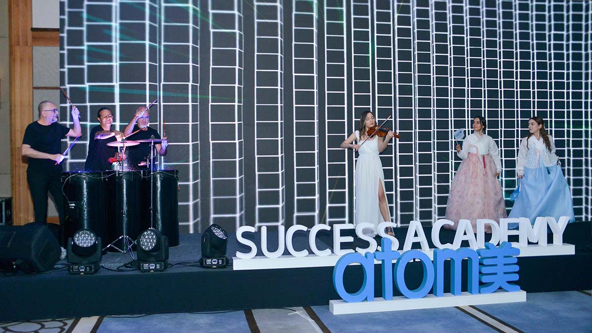 Dünyanın en iyi network marketing şirketleri arasında yer alan ve global üye sayısı 16 milyonu aşan Güney Kore Doğrudan Satış Firması Atomy Türkiye'deki 1'inci yılını kutladı.