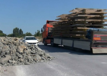Hadımköy'de hafriyat tepecikleri oluştu