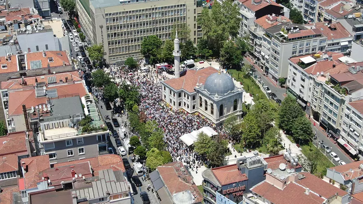 Cüneyt arkın son yolculuğuna uğurlandı