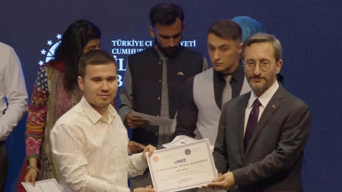 Dezenformasyona karşı mücadelede veriyoruz