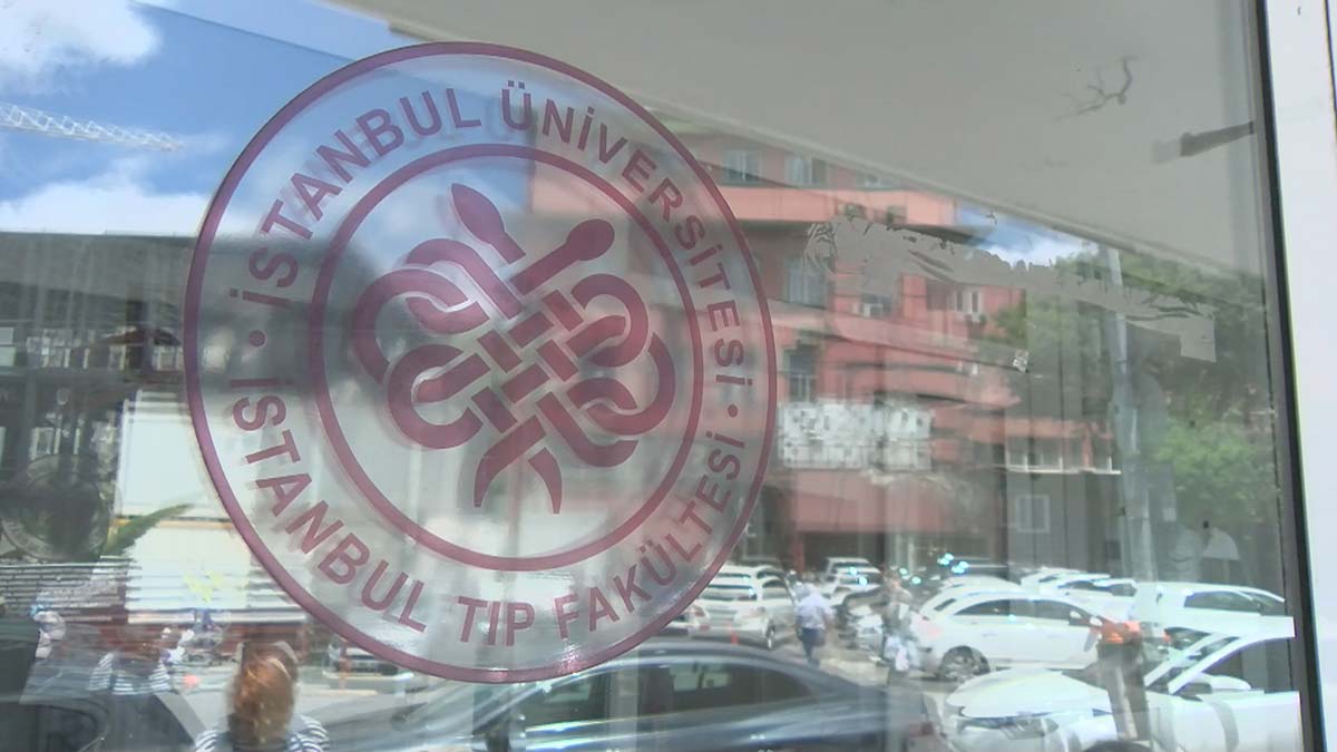 Tıbbiyeli Cüneyt Arkın