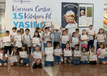 Çocuklar Karneni Göster Kitabını Al kampanyasına koştu