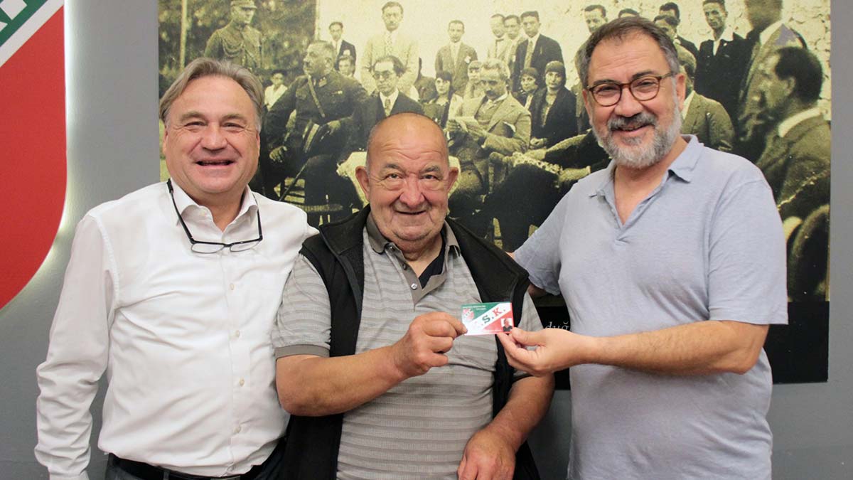 Karşıyaka Metin Peker'le nikah tazeledi