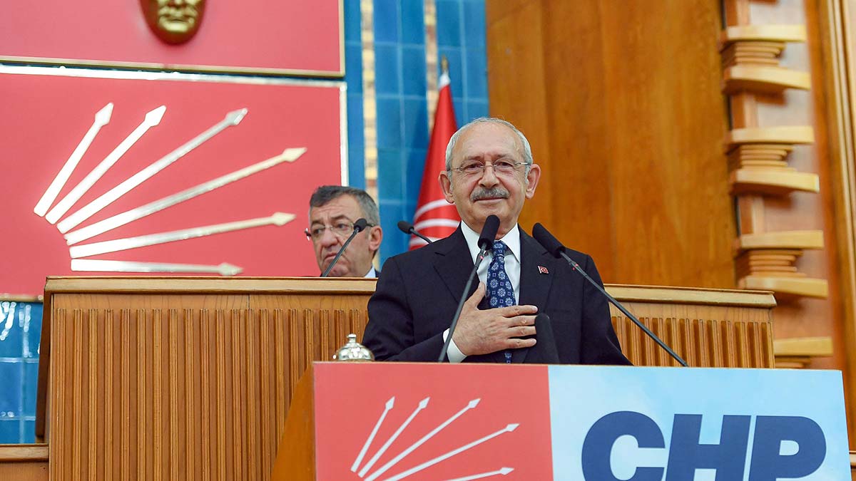 Sökülen rütbelerini aynen dikeceğiz