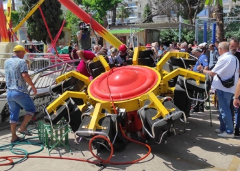 Lunapark kazası sonrası oyuncaklar kaldırılıyor