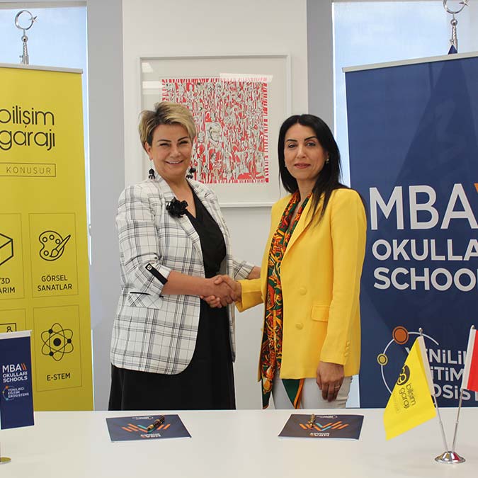 Matematik, Fen Bilimleri, Eleştirel Düşünme ve Problem Çözme, Medya Okuryazarlığı, NFT, Blockchain ve Metaverse konuları başta olmak üzere çağın gerekliliği olan tüm becerilere ‘Modern Müfredat’ kapsamında ulaşabilecekler.