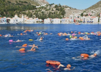 Meis-Kaş Yüzme Yarışları'nda kulaçlar atıldı