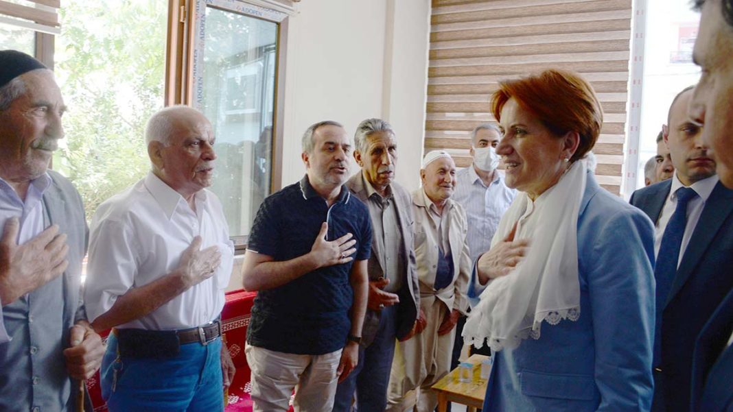Meral Akşener Diyarbakır'da taziye ziyaretinde