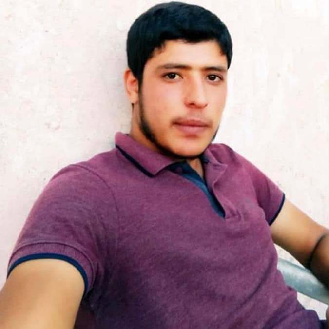 Çanakkale'de, kayıp olarak aranan pazarcı Hakkı Şahin'i (28) ortağı Gökhan Girgin'in (38), pompalı tüfekle öldürüp, cesedi ormana bıraktığı ortaya çıktı.