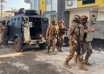 Adana'da uyuşturucu satıcılarına darbe