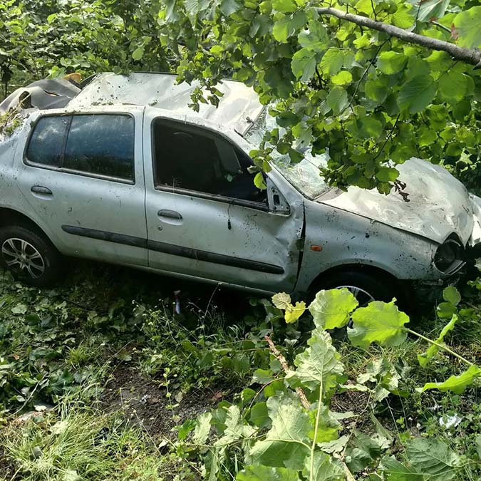 Otomobil fındık bahçesine uçtu; 1 ölü