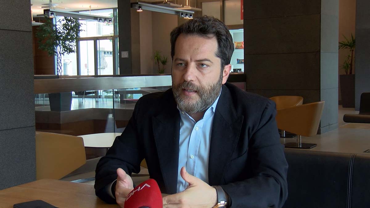 Kimseyle gelirimizi paylaşmamamız lazım