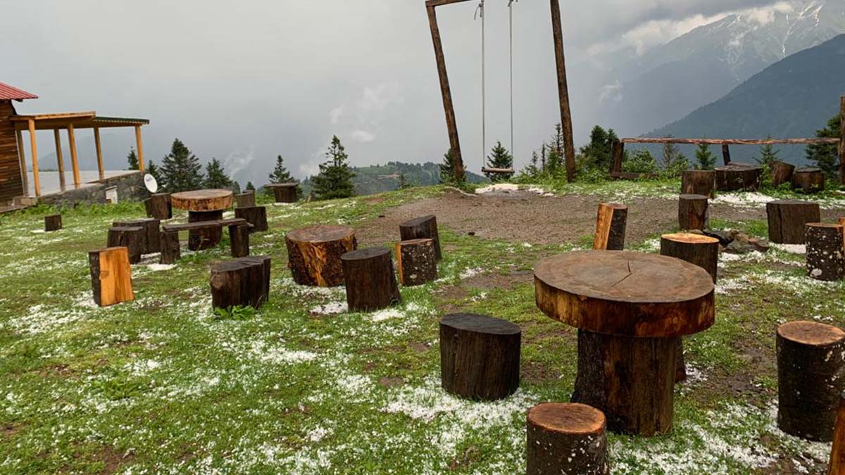 Badara Yaylası'nda sağanak etkili oldu