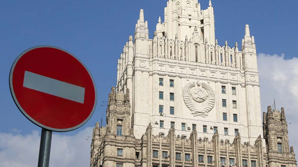 20 üst düzey görevliye yaptırım