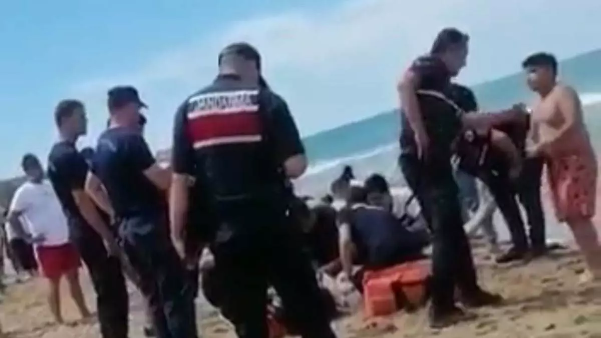 Sarıyer'de boğulma tehlikesi; 4 kişi kurtarıldı