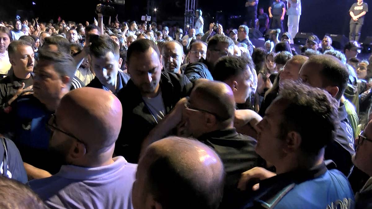 Ordu'da Sefo konserinde kavga