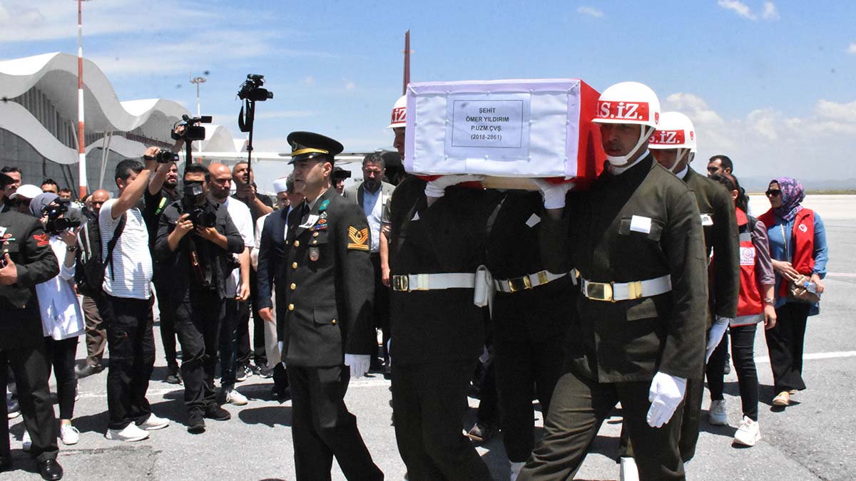 Şehit Ömer Yıldırım'ın cenazesi Sivas'ta