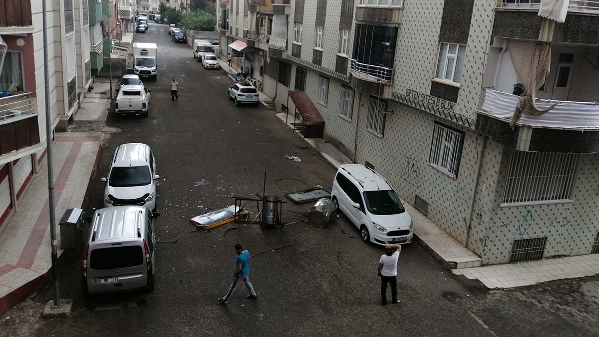 Siirt'te güneş enerjisi sistemi uçtu