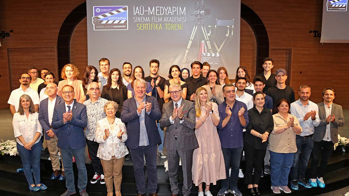 Sinema Film Akademisi öğrencileri sertifikalarını aldı