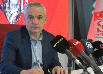 Sivasspor Rıza Çalımbay ile sözleşme yeniledi