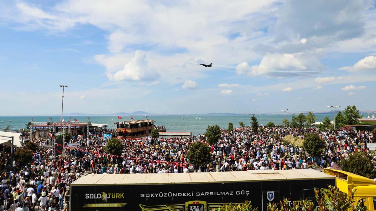 SOLOTÜRK Yalova'da nefes kesti