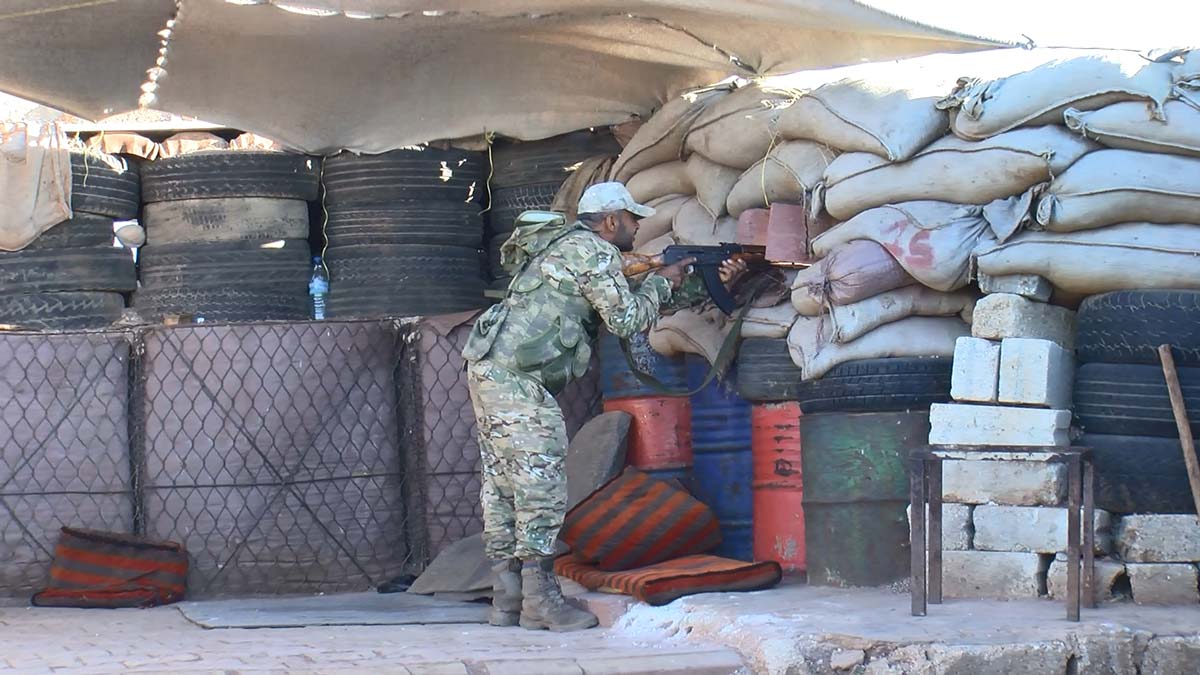 Cephe hatlarında 24 saat nöbet