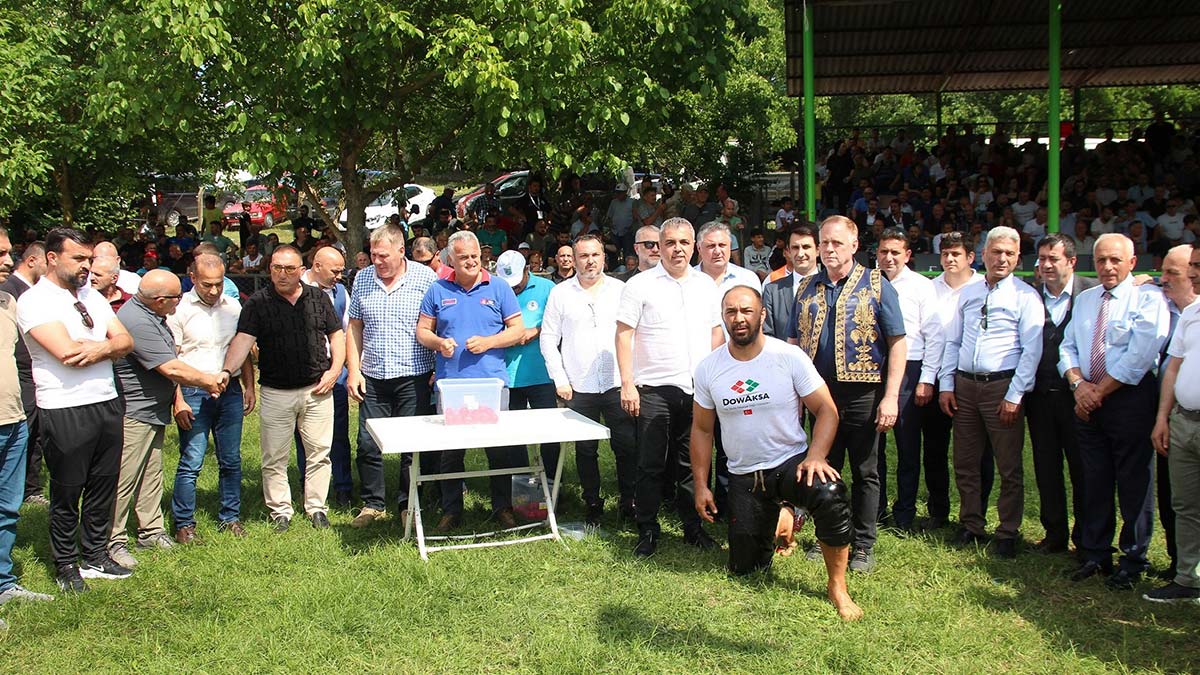 Tarihi Fevziye Güreşleri’nde başpehlivanı belli oldu