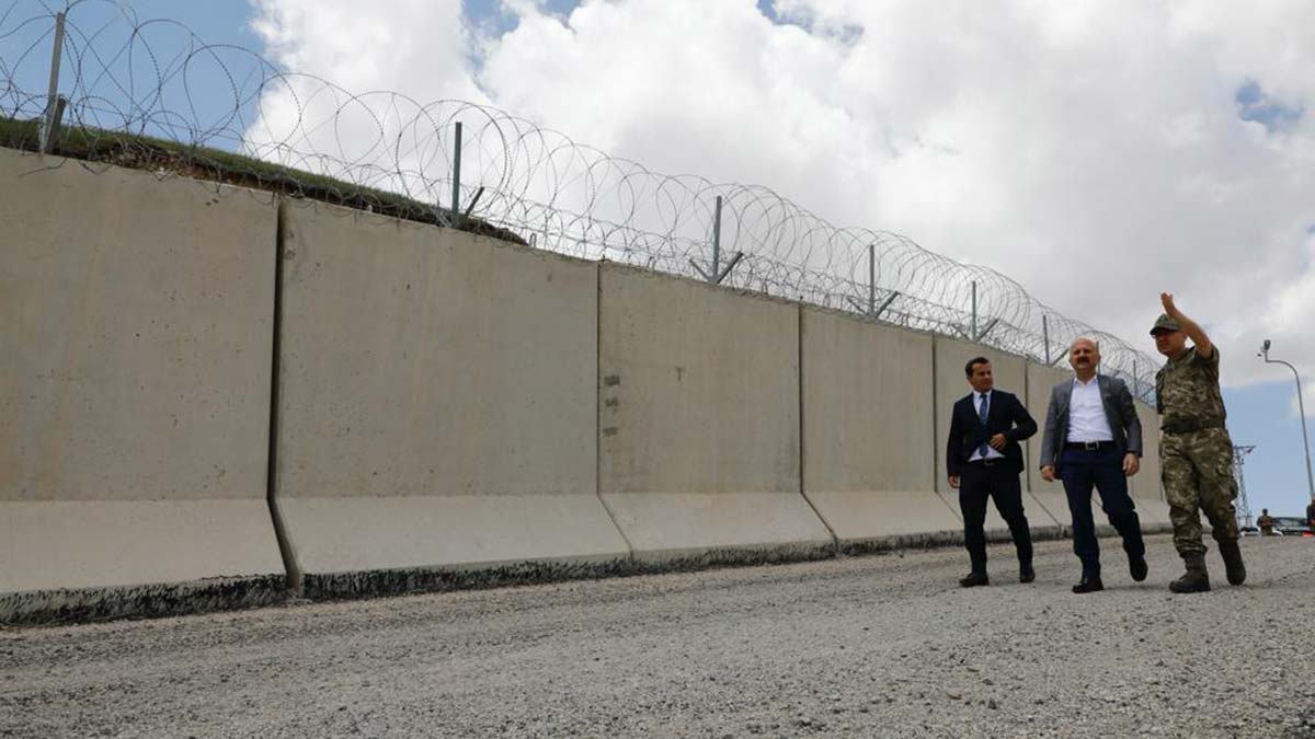 Düzensiz göçmenlerin ülkeye girişini önleyen 83,6 kilometrelik Ağrı-İran sınırı, 'Entegre Sınır Güvenlik Sistemleri' ile korunuyor.