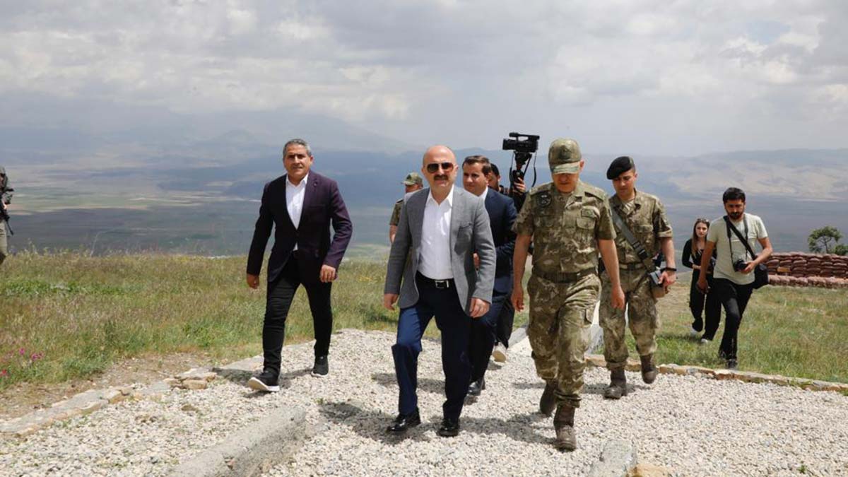 Düzensiz göçmenlerin ülkeye girişini önleyen 83,6 kilometrelik Ağrı-İran sınırı, 'Entegre Sınır Güvenlik Sistemleri' ile korunuyor.