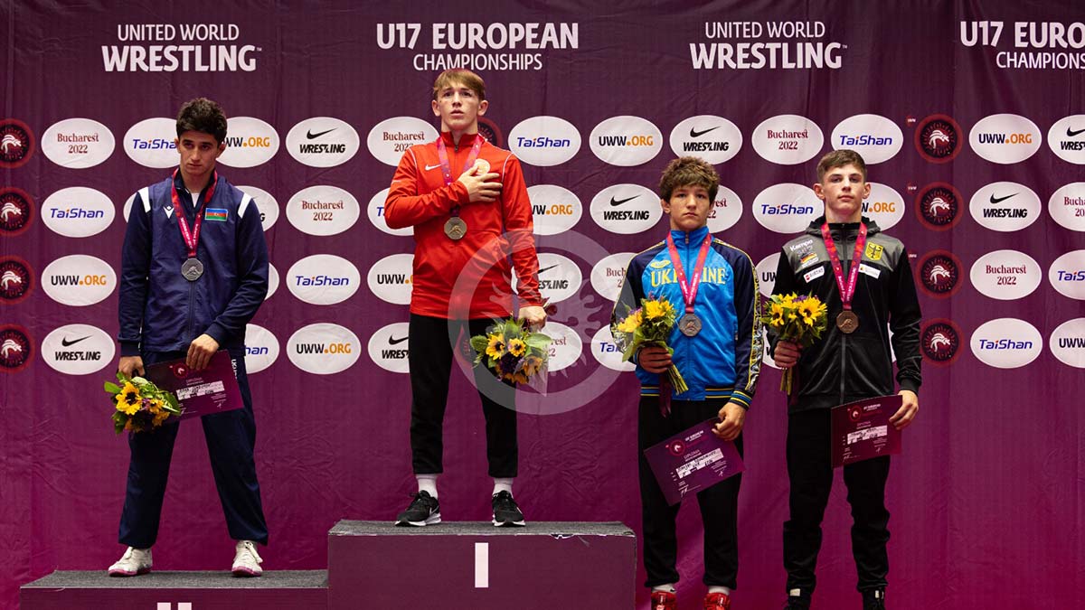 U17 Avrupa Güreş Şampiyonası'nda 15 madalya