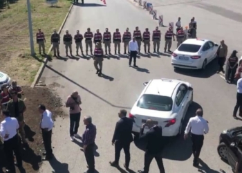 Ümit Özdağ'ın konvoyu durduruldu, Hatay'a giremedi