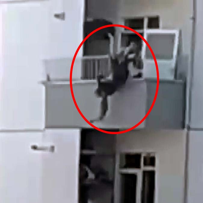 Kadını kurtarırken 2 parmağı kırılmış