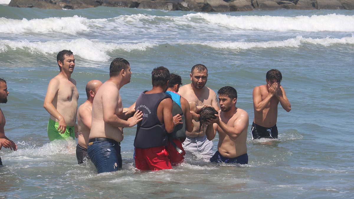 10 yaşındaki Gizem denizde boğuldu