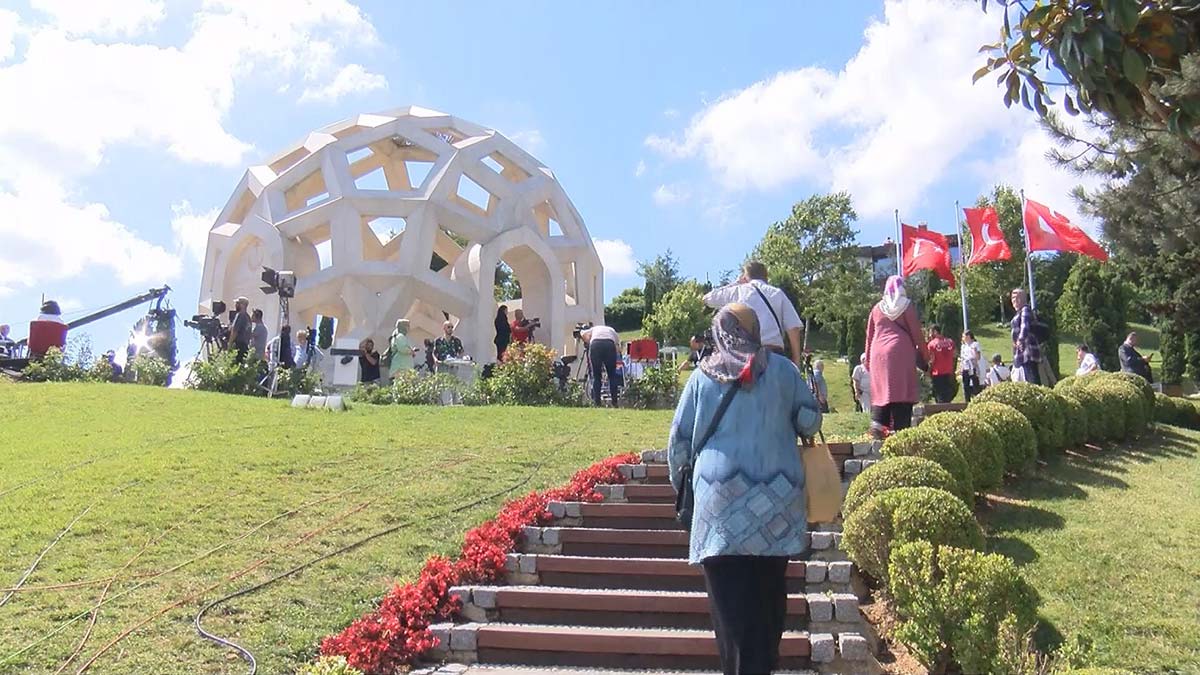 15 Temmuz Şehitler Anıtı'na ziyaretçi akını 