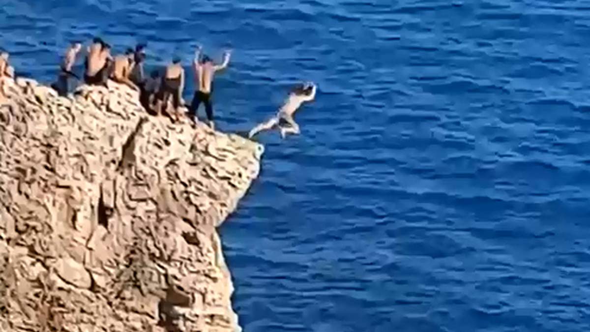 40 metre yüksekten atlayan genç bilinç kaybı yaşadı