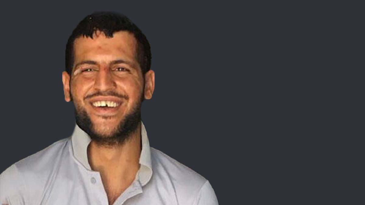 5 akrabasını bıçakladı, ormanda çıplak yakalandı