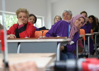 60 yaş üstü üniversiteliler pandemiyi değerlendirdi