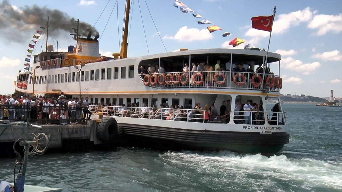 Adalar vapurunda yer kavgası