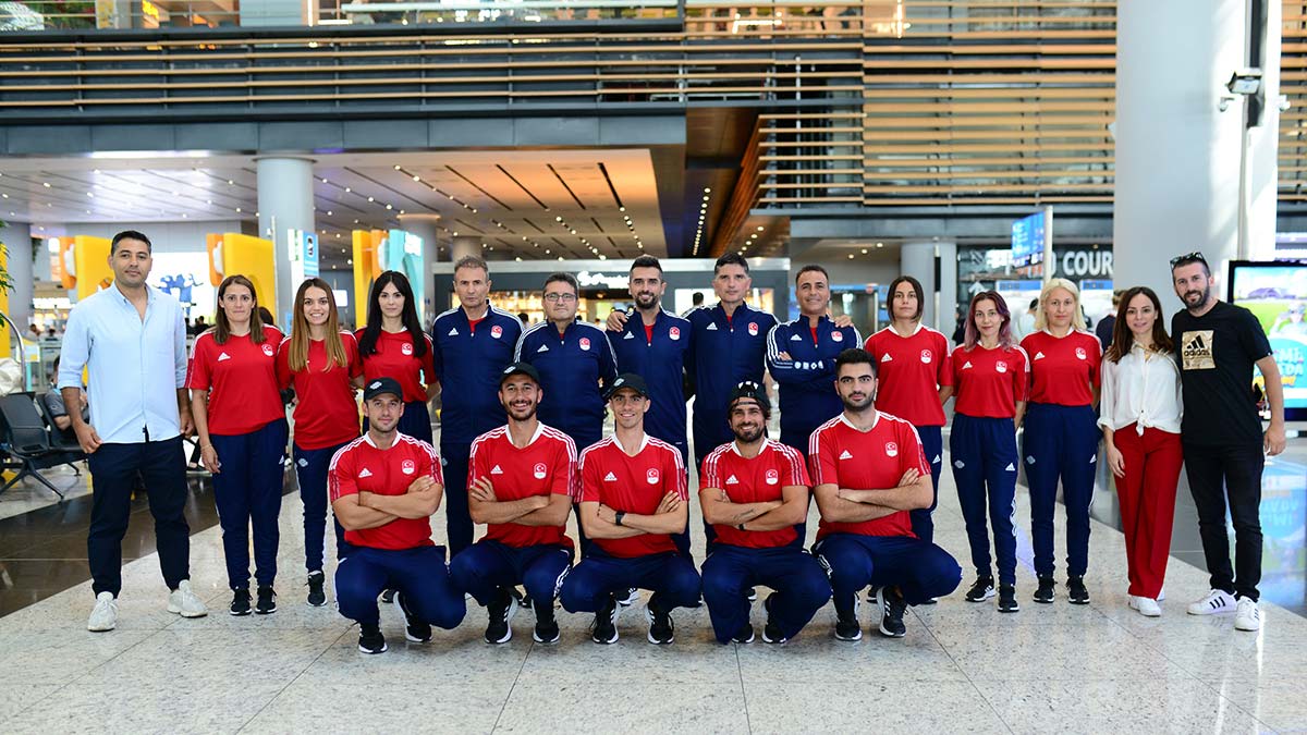 Adidas'tan milli sporculara ürün tedarik desteği