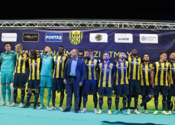 Ankaragücü'nde yeni transferler için imza töreni