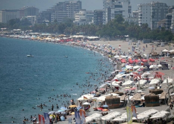Antalya'da nem oranı yüzde 74'e ulaştı