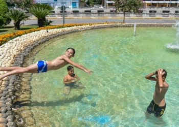 Antalya'da yılın en sıcak günü yaşandı