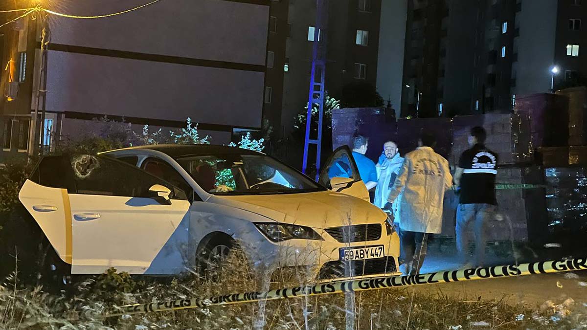 Arnavutköy'de otomobile saldırı: 1 kişi öldü