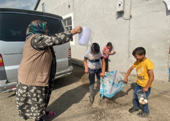 Asırlık gelenek olan 'Yağmur gelini' oyunu