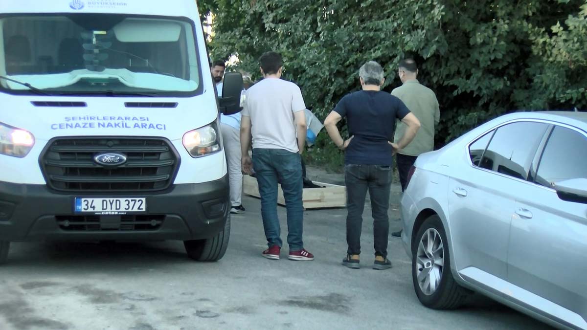 Bağcılar'da ağaçlıkta kadın cesedi bulundu