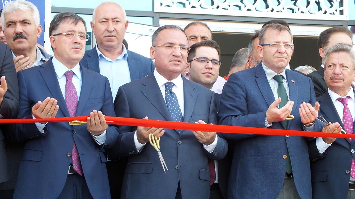 Bakan Bozdağ: Bu ağız mafya ağzı