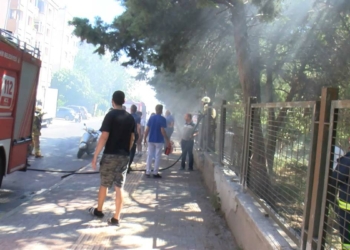Bakırköy'de hastane bahçesinde yangın çıktı