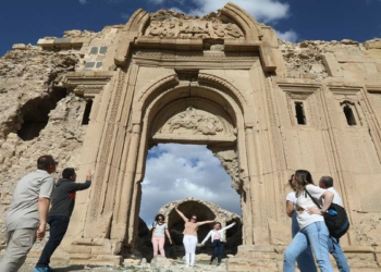 Başkale'nin tarihi yapılarına ziyaretçi akını